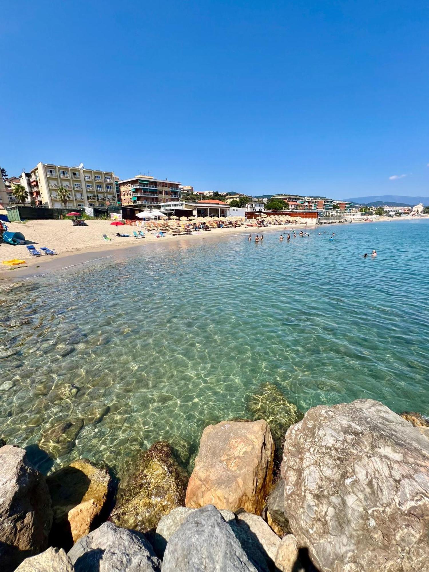 Appartamento Con Accesso Privato Spiaggia 萨沃纳 外观 照片